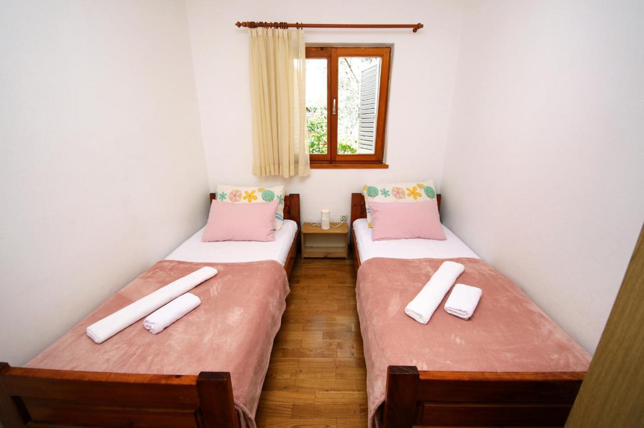 Apartments By The Sea Zaboric, Sibenik - 468 Ngoại thất bức ảnh